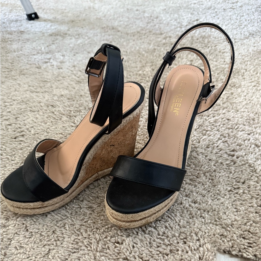Women’s Black Wedges